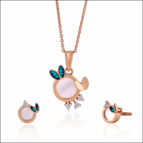 Mesmerising Butterfly Rose Gold Pendant Set