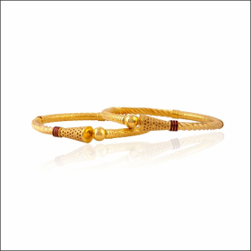 Captivating Radiance Gold Bangles