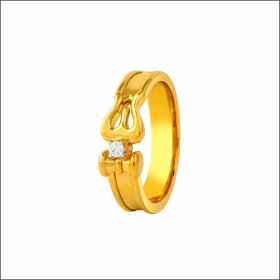 Minimal Elegance Gold Ring