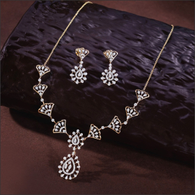 Ethereal Radiance Diamond Necklace Set
